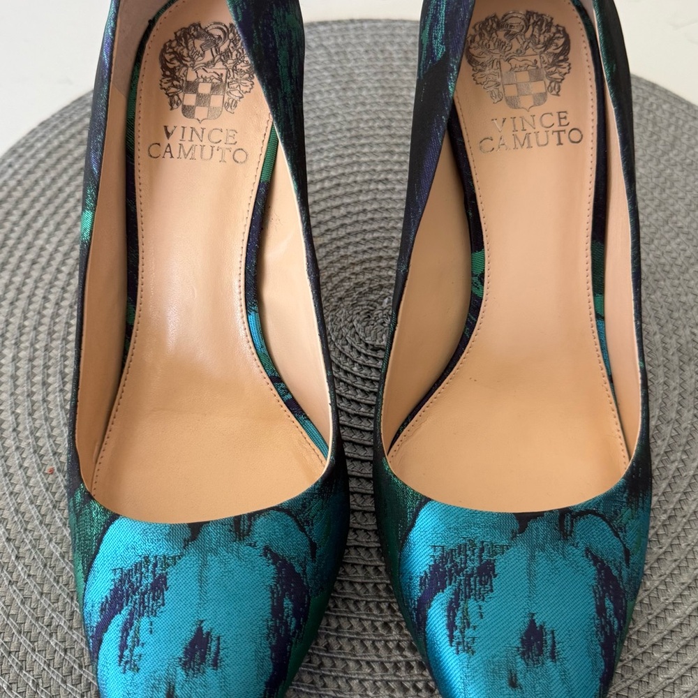 Vince Camuto Teal and Black Patterned Heels
